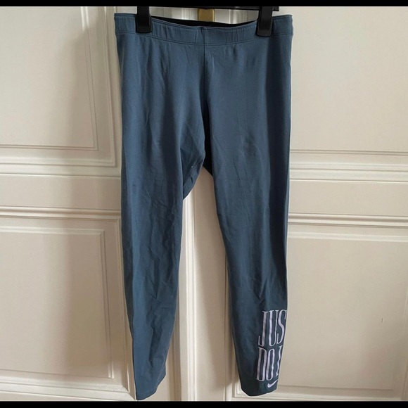 Nike leggings - size Small - Picture 3 of 4